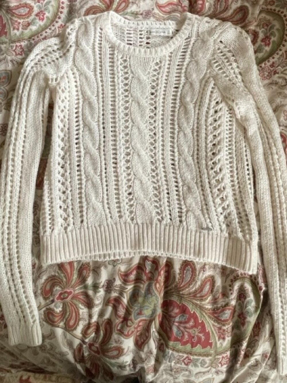 Women's Abercrombie Cream Knit Sweater Large EUC!!!